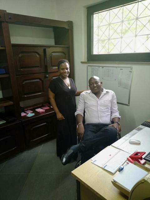 Fatuma und Joseph im Büro