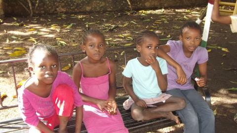 Naomi, Teresia, Faith und Mia (von links)