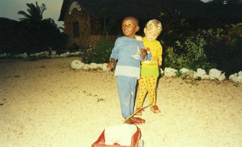 Pascal und Kahindi im Jahr 2000.....