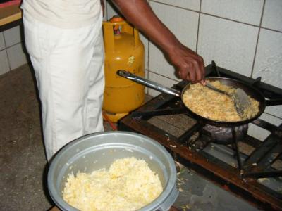 das Sauerkraut wird im Kinderdorf selbst hergestellt