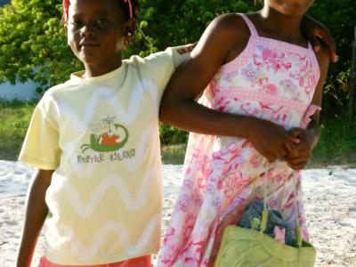 Teresia (links) und Neema
