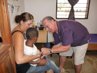 Impfaktion im Nice-View-Children`s-Village (11-2010)