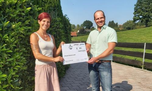 2020_Spendenuebergabe_Prowin_Angela_Schoenfeld