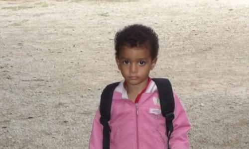 Timo auf dem Weg in den Kindergarten