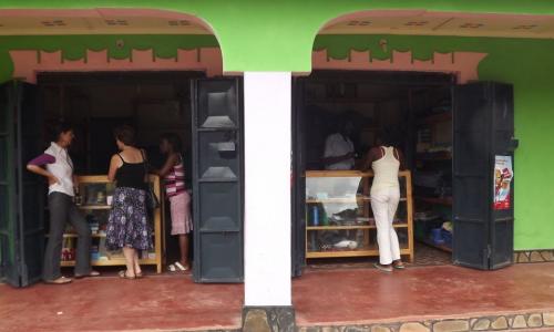 September 2014: Schreibwaren- und Bücherladen