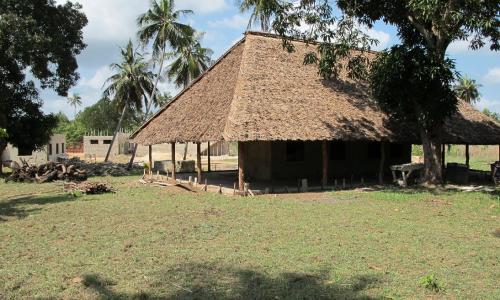 aktuelle Bilder vom Bau des Nice-View-Kari-Charity-Medical-Centre