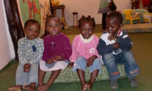 Babyklasse in der Nice-View-Gratitude-Academy