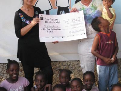 Spenden&uuml;bergabe 2012