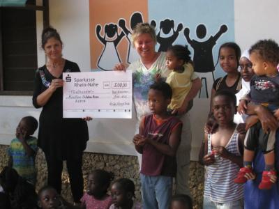 Spenden&uuml;bergabe 2012