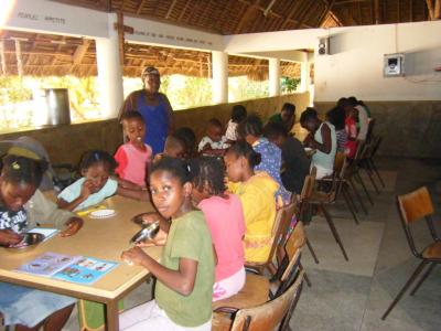 Januar 2016: B&uuml;gelperlen, Loops & Scoubidou