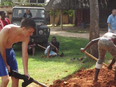 2015 Bau einer Tribühne an der Nice View Sportstätte 2015 Bau einer Tribühne an der Nice View Sportstätte