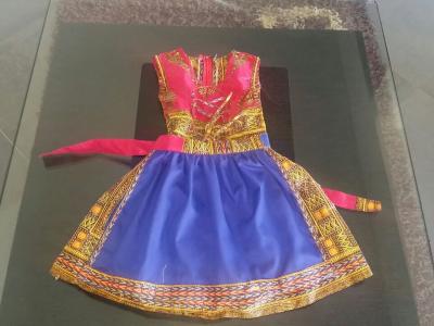 afrikanisches Dirndl afrikanisches Dirndl
