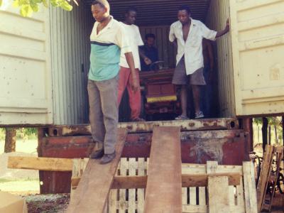 Containerentladung in Nice View 2001 Containerentladung in Nice View 2001