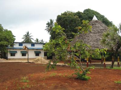 2008: Mädchen Haus und Spielplatz in Nice View II / Msambweni 2008: Mädchen Haus und Spielplatz in Nice View II / Msambweni