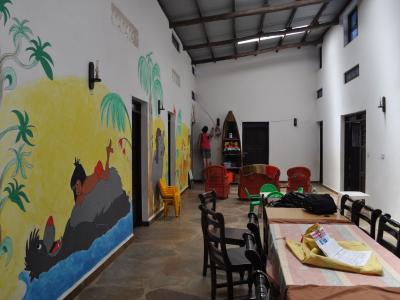 April 2010: Malaktion im Mädchenhaus Nice View II April 2010: Malaktion im Mädchenhaus Nice View II