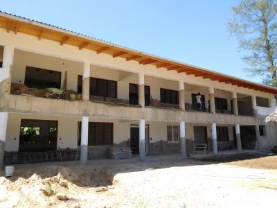 Mai 2017: Bau eines Mehrzweckgebäudes in Nice View II Mai 2017: Bau eines Mehrzweckgebäudes in Nice View II